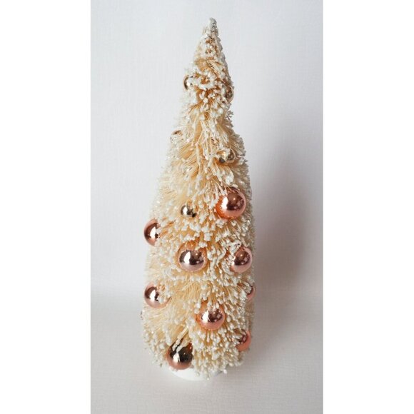 7 Vintage Dept 56 Lemax Christmas Village Figures & Bottle Brush Christmas Tree - Picture 9 of 9